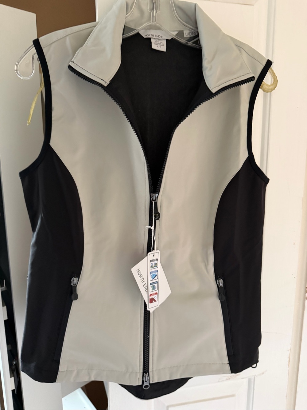 North End Women's Two-Tone Light Gray and Black Softshell Vest